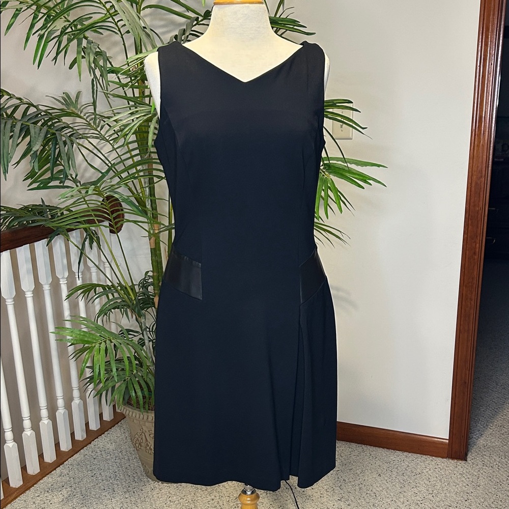 Ladies size 10 Ralph Lauren fit and flare short dress